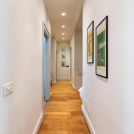 Lägenhet Maison Colosseo Rom