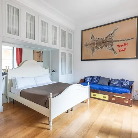 Lägenhet Maison Colosseo Rom