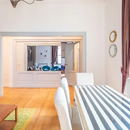 Lägenhet Maison Colosseo